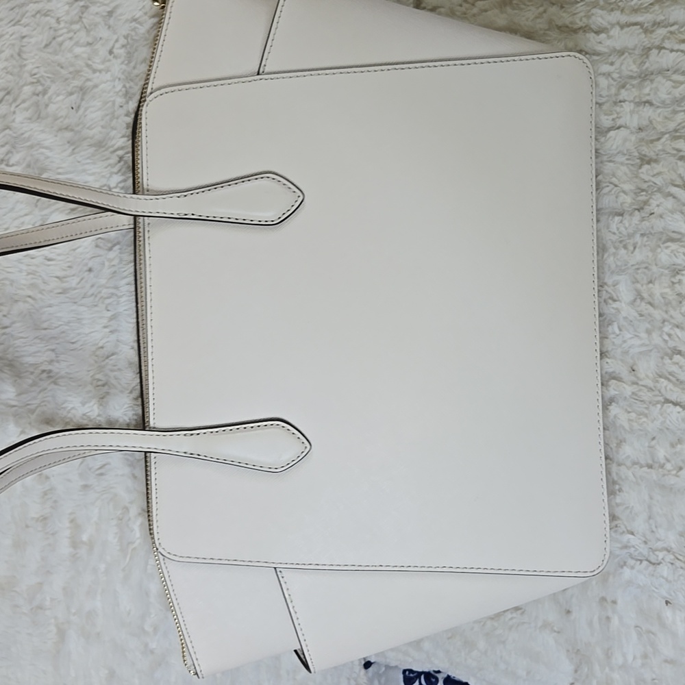Michael Kors White Tote with Bear Charm Added EUC LIKE NEW - Picture 6 of 13